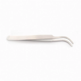 Flat tipped tweezers