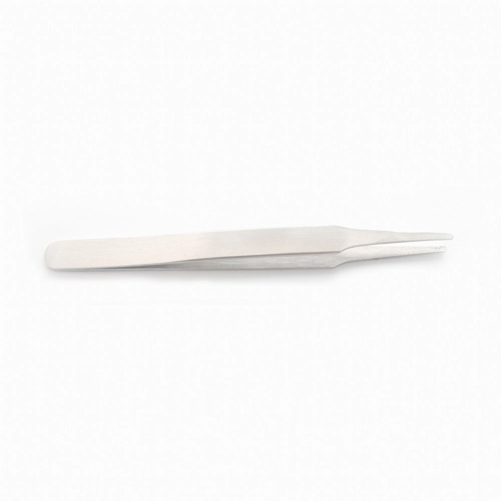 Flat tipped tweezers